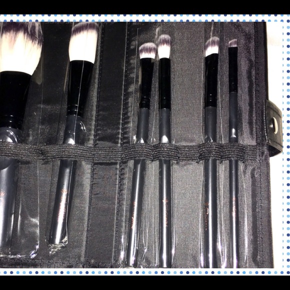 Crown Professional make up bruh set! NWOT. - Picture 2 of 4